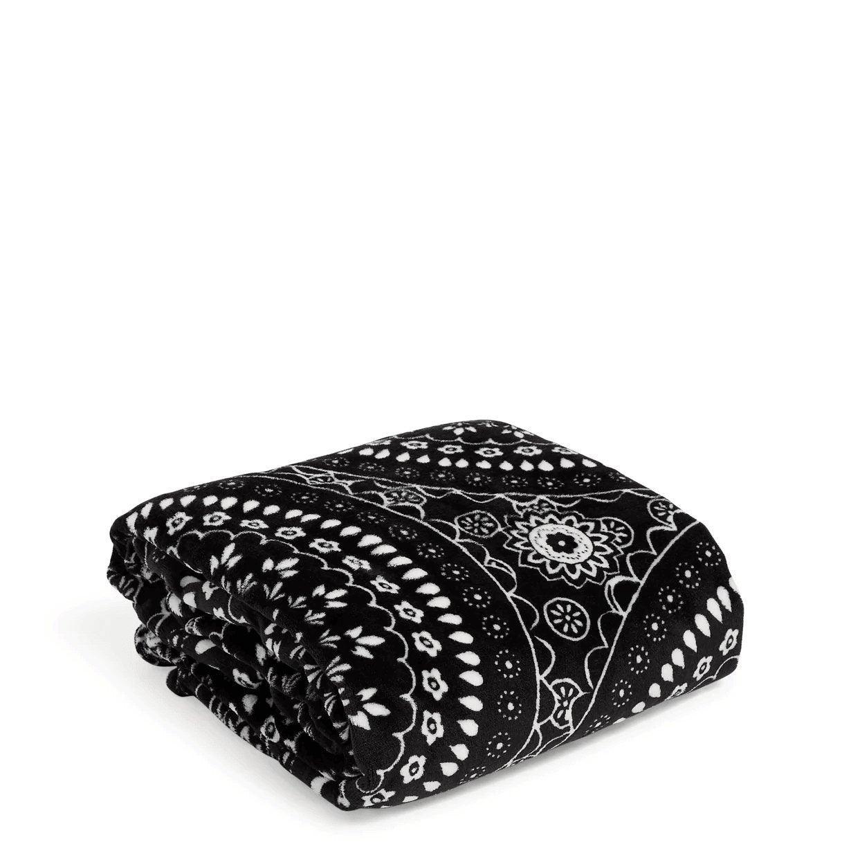 Black Bandana Plush Throw Blanket - Sunshine and Grace Gifts